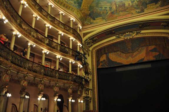 Parte interna do Teatro Amazonas, antes do início da ópera, em Manaus - AM